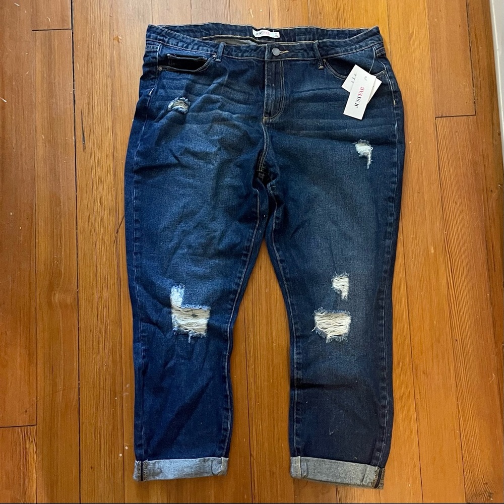 Distressed boyfriend jeans